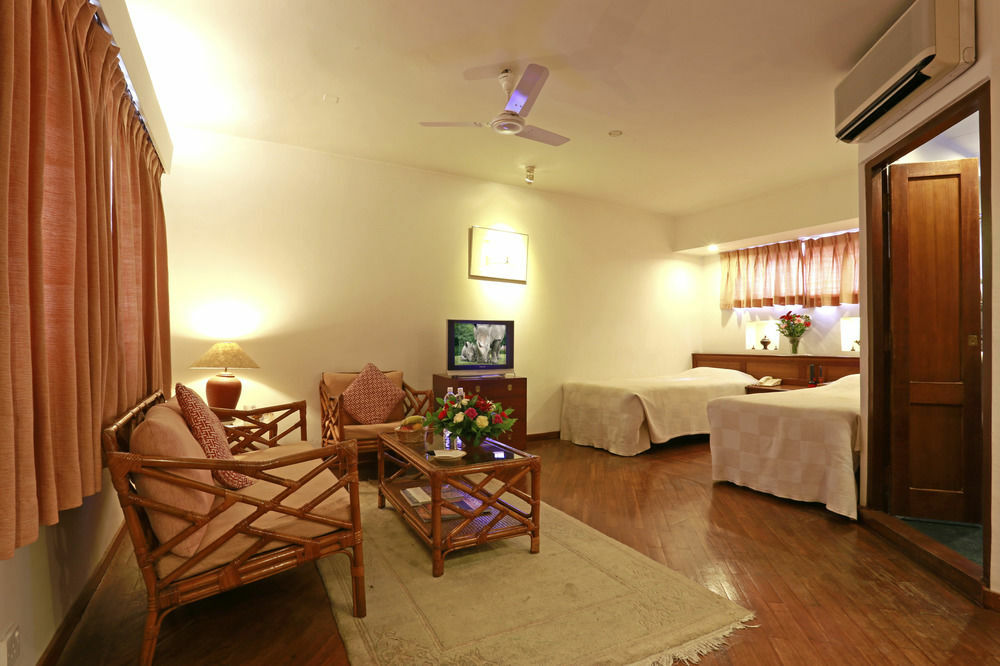 Summit Hotel Lalitpur Экстерьер фото